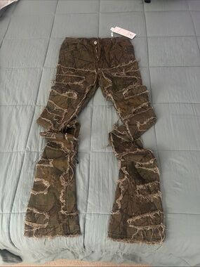 Guapi Distressed Camo Flare Pants - Brown/Green